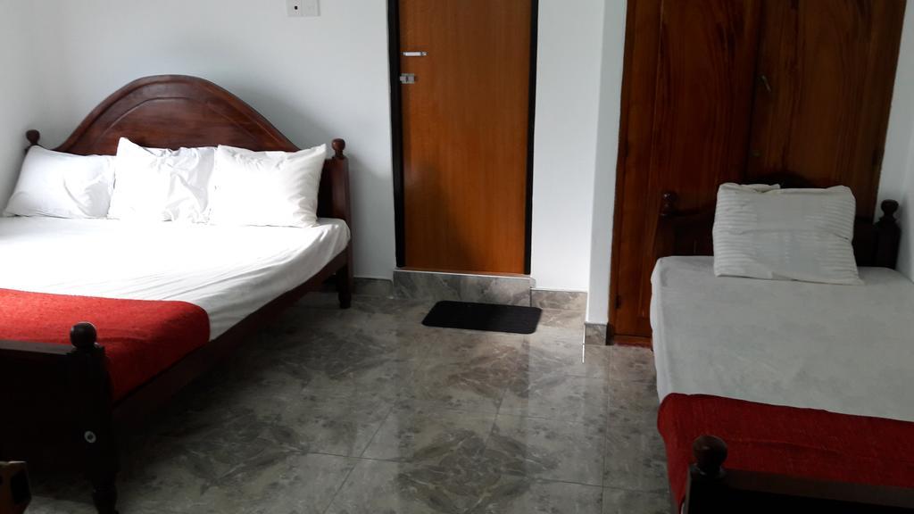 Yaarl Holiday Inn Jaffna Dış mekan fotoğraf