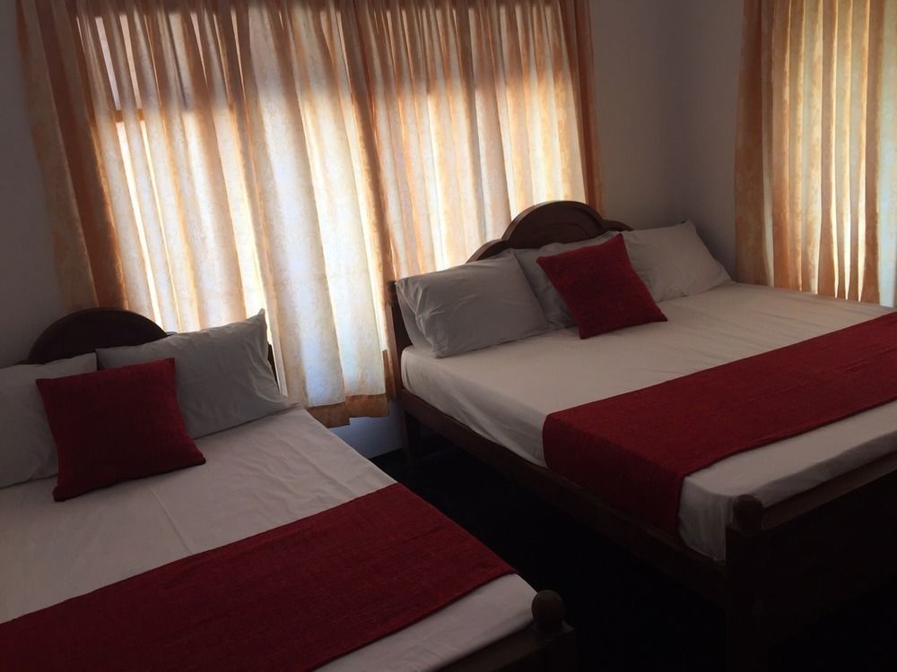Yaarl Holiday Inn Jaffna Dış mekan fotoğraf